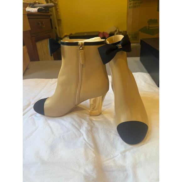Chanel Short Boots Women 37.5 Beige Black Lambskin Grosgrain Bow Cap Toe BOW - Picture 2 of 5